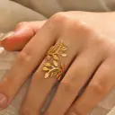 Exaggerated Branch Leaf Finger Ring