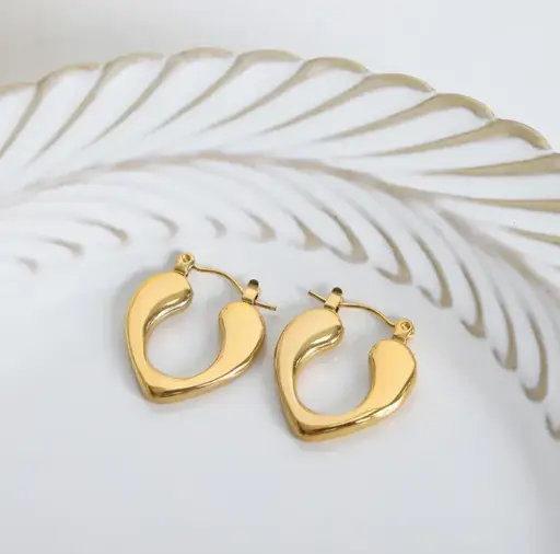 Heart-shaped earrings 18k gold-plated earrings