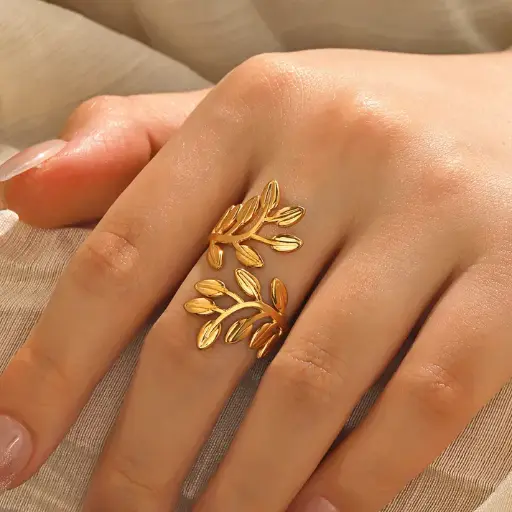 Exaggerated Branch Leaf Finger Ring